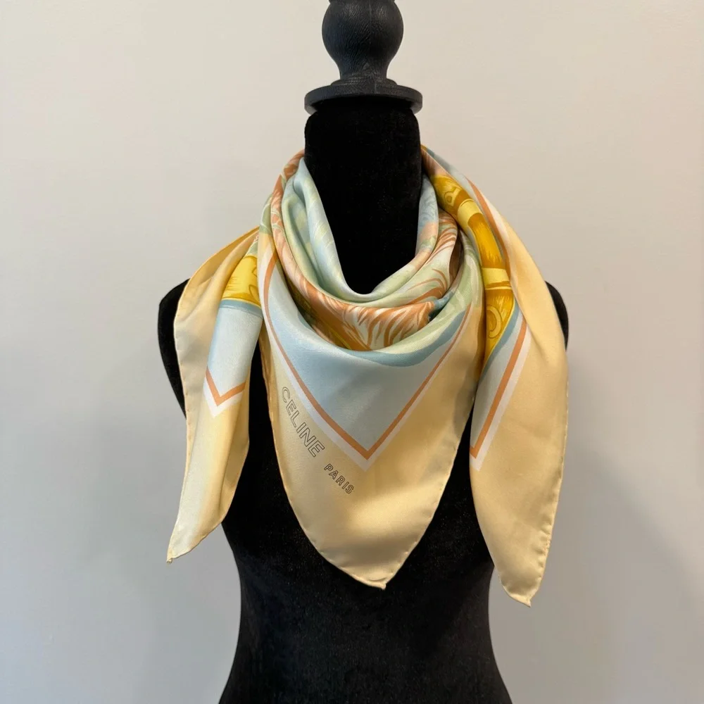Celine Pastel Silk Scarf 90 Carré Chain Beige Gold Hand Rolled Made in France - Picture 8 of 11
